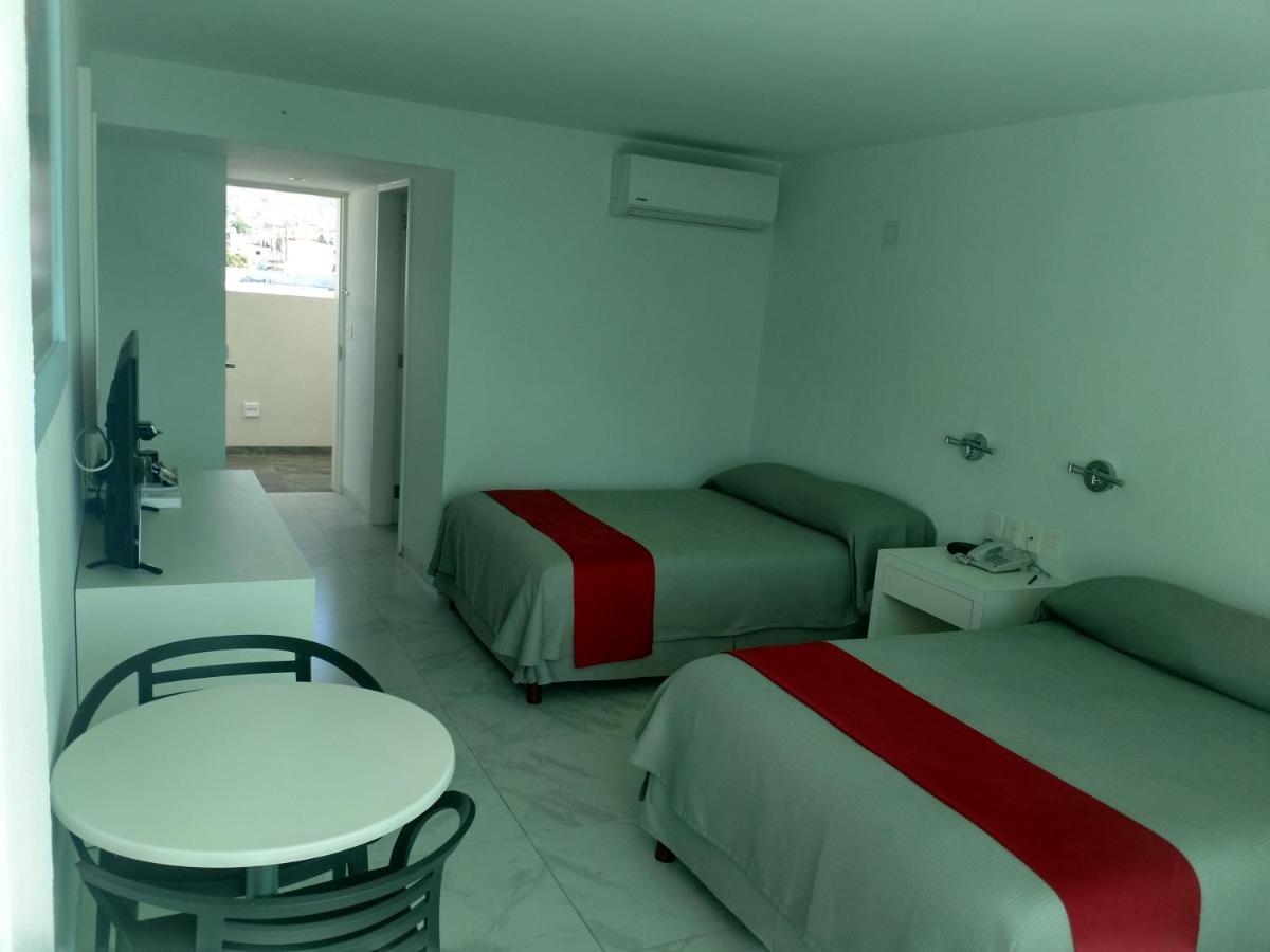 Standard Double Room with Two Double Beds,1040155210:JPEG