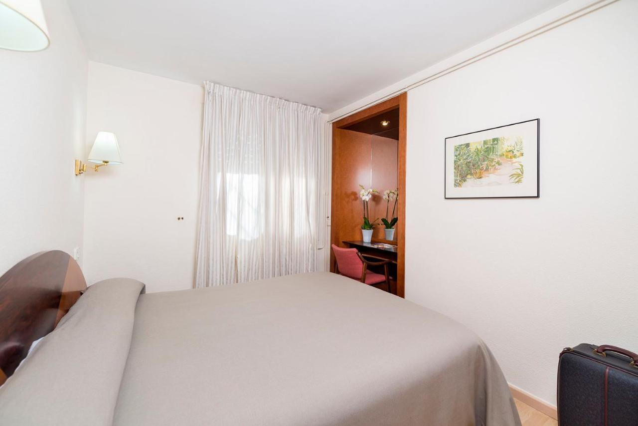 Habitación Doble con balcón y vistas al mar