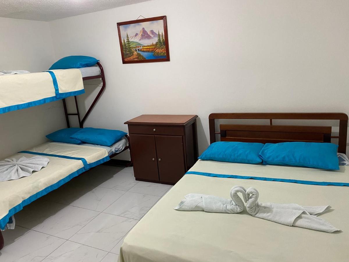 Habitación Familiar con baño privado