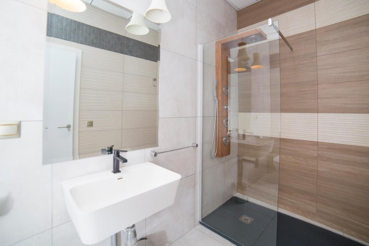 Queen Suite Spa Bath