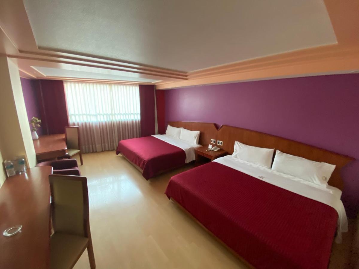 Deluxe Queen Room with Two Queen Beds,1143585127:JPEG