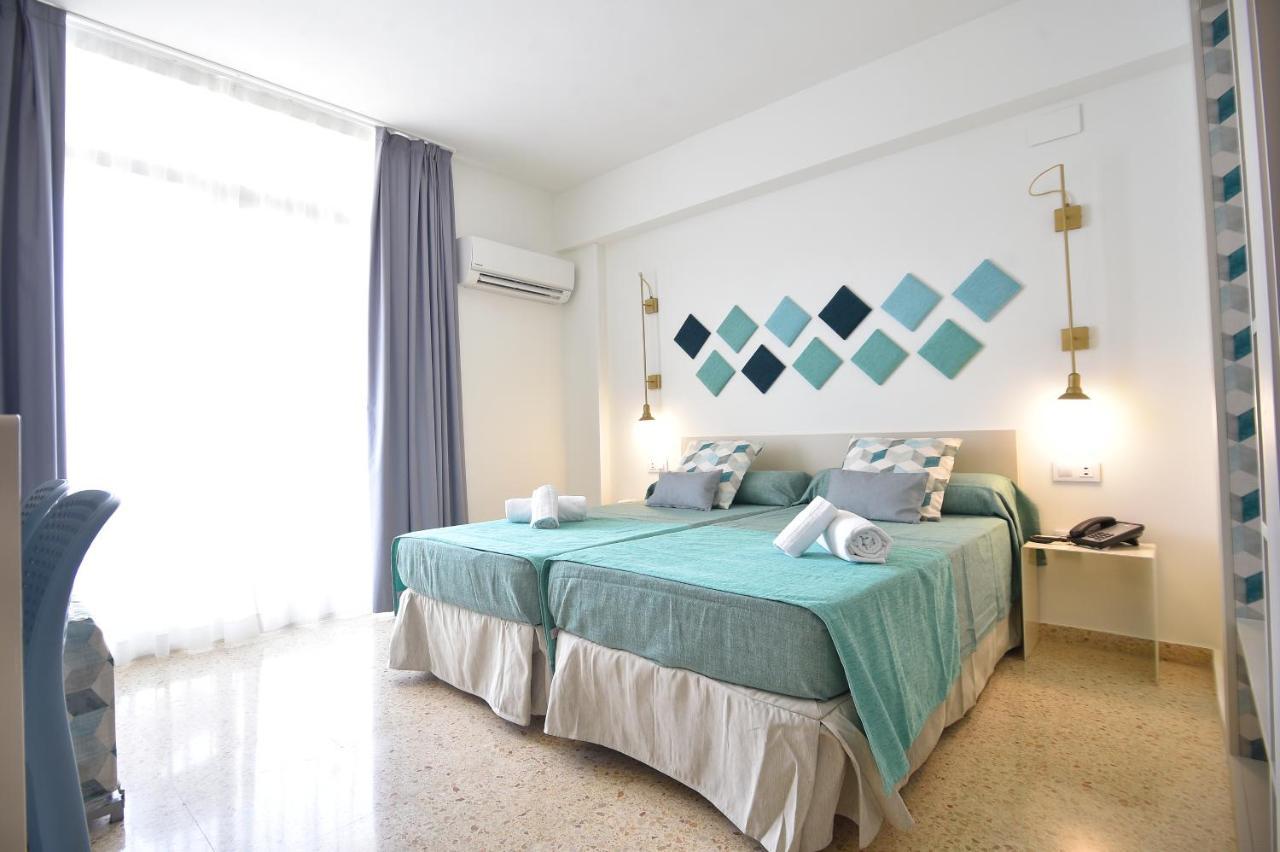 Habitación Doble con vistas a la piscina