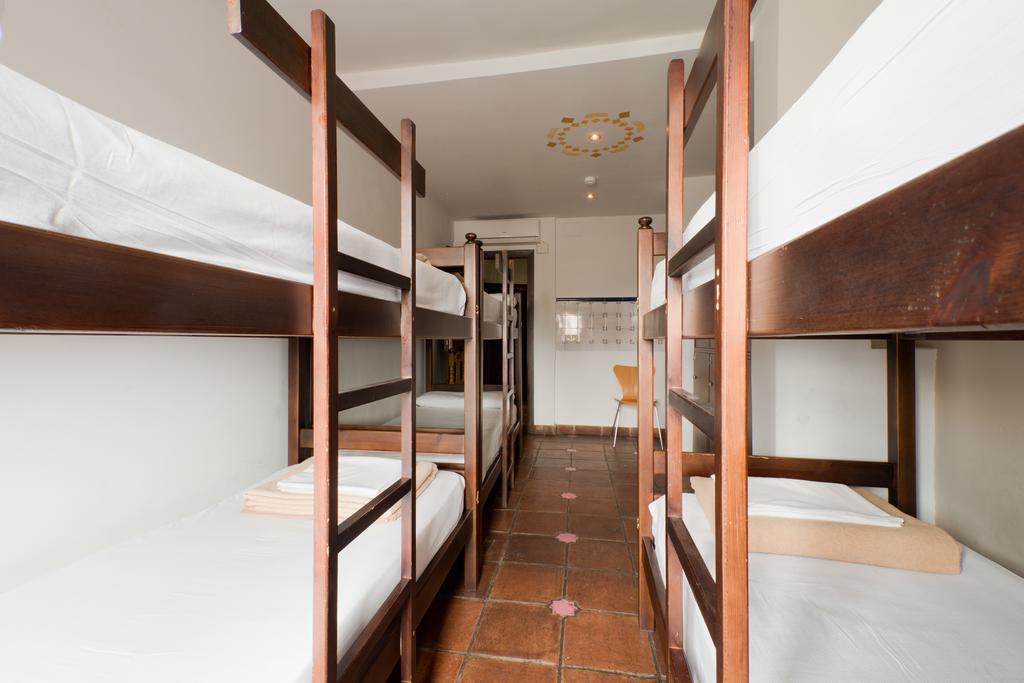 Habitación Compartida Mixta de 6 camas