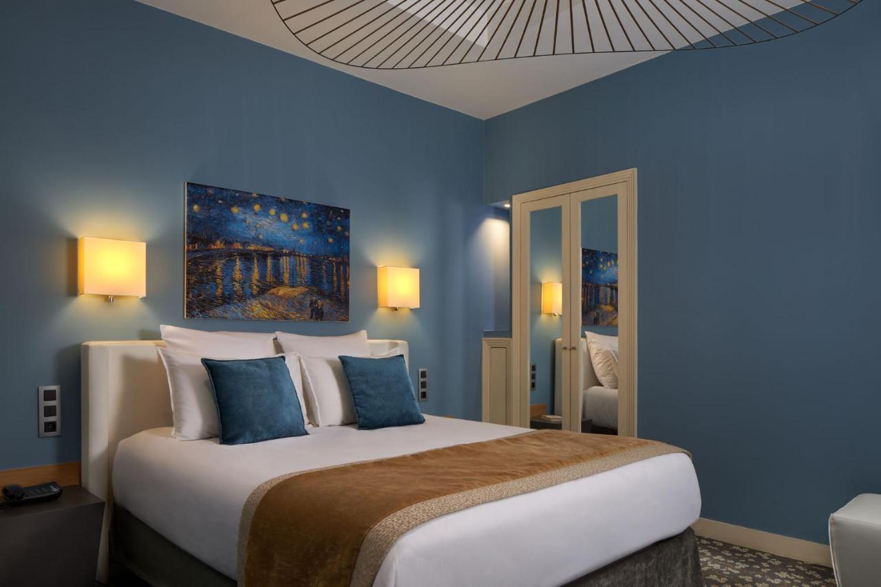 Superior Double Room Shower