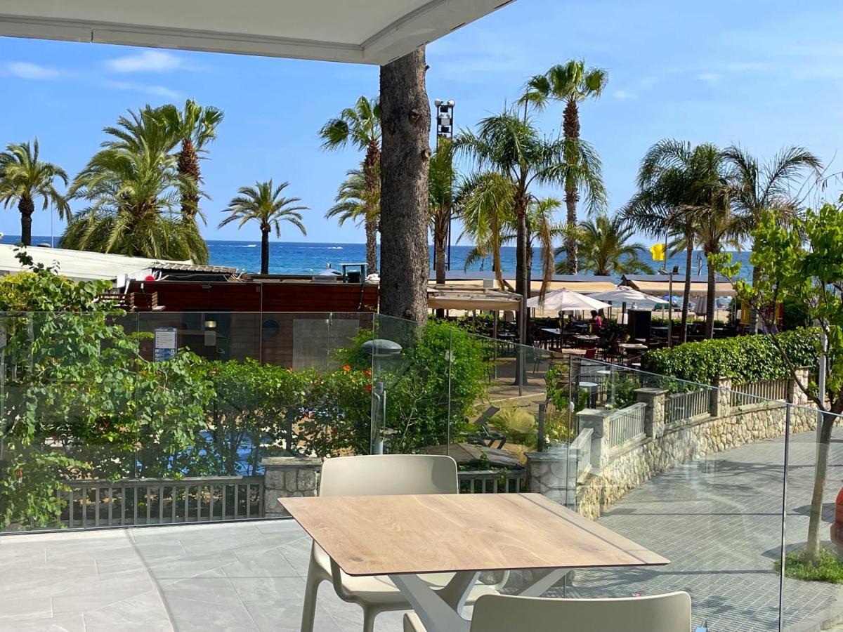 Estudio con vistas al mar