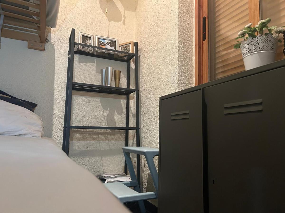 Bunk Bed Mixed Dormitory Room