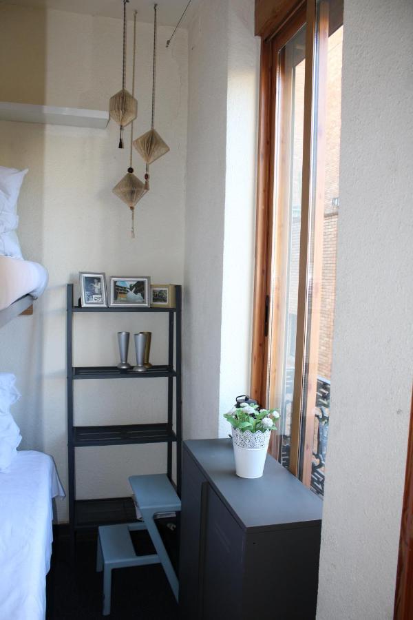 Bunk Bed Mixed Dormitory Room