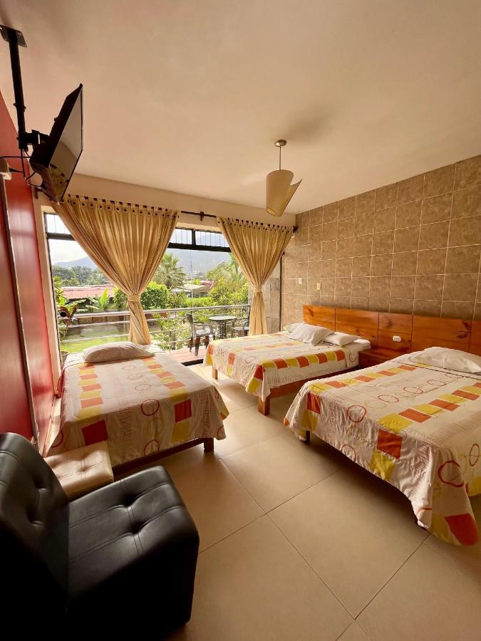 Habitación Triple con balcón