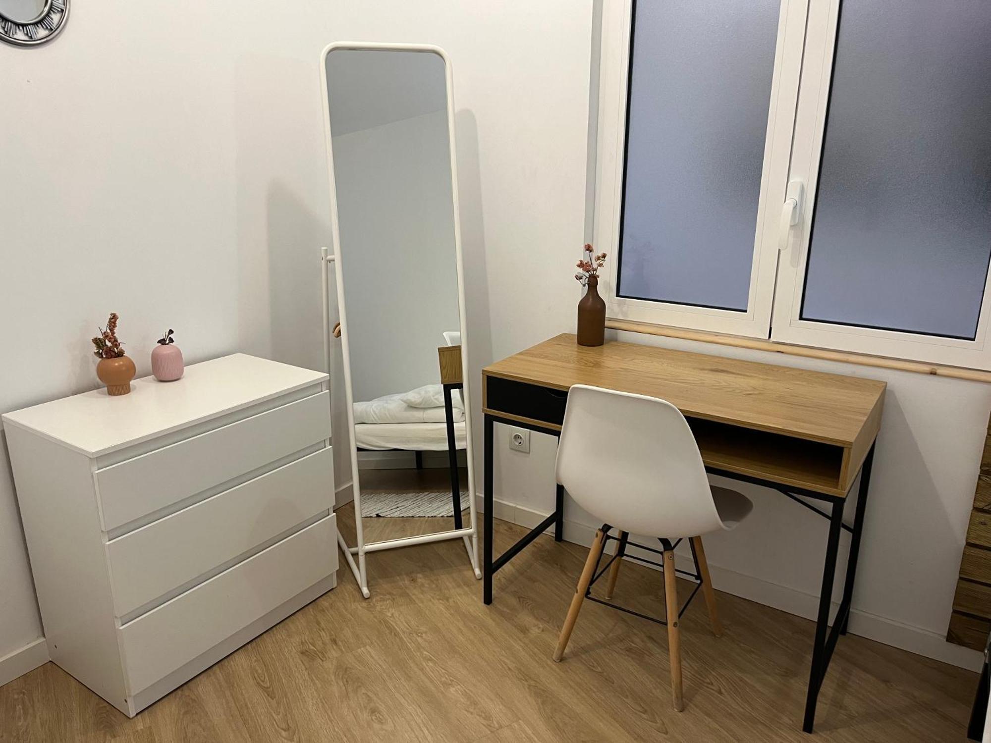 Habitación Individual Estándar con baño compartido