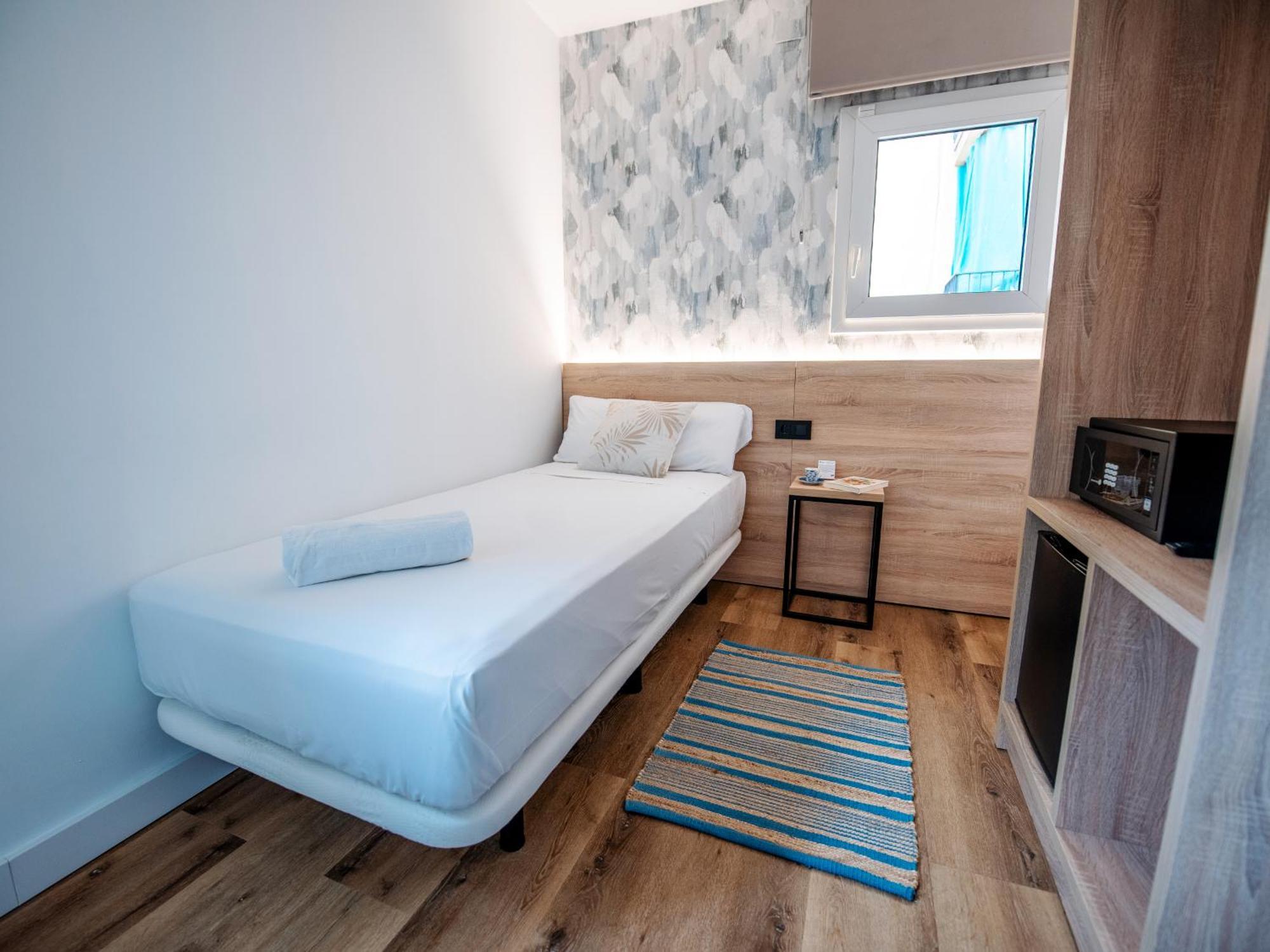 Single Room,1505991535:JPEG