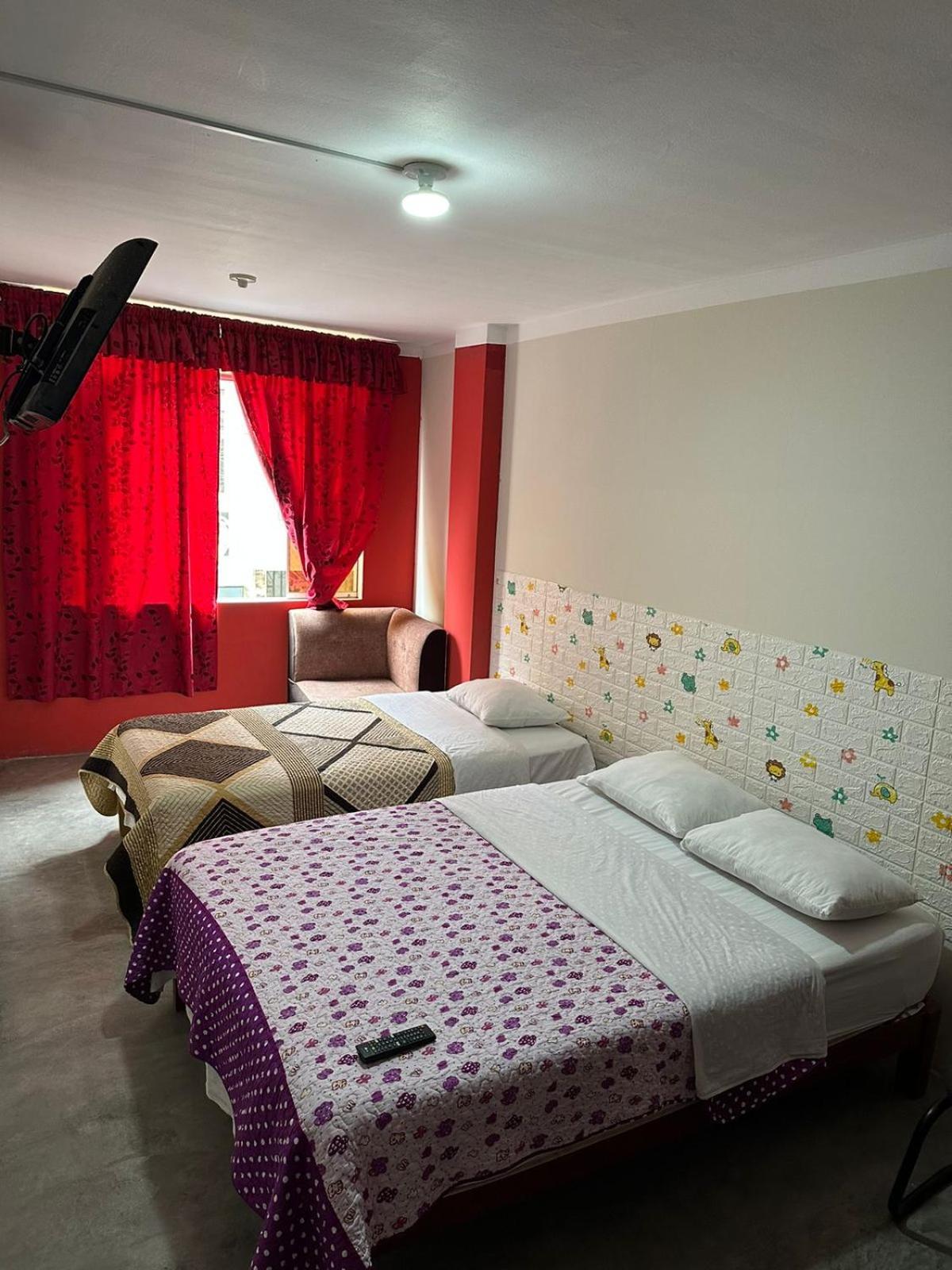 Basic Triple Room with Shared Bathroom