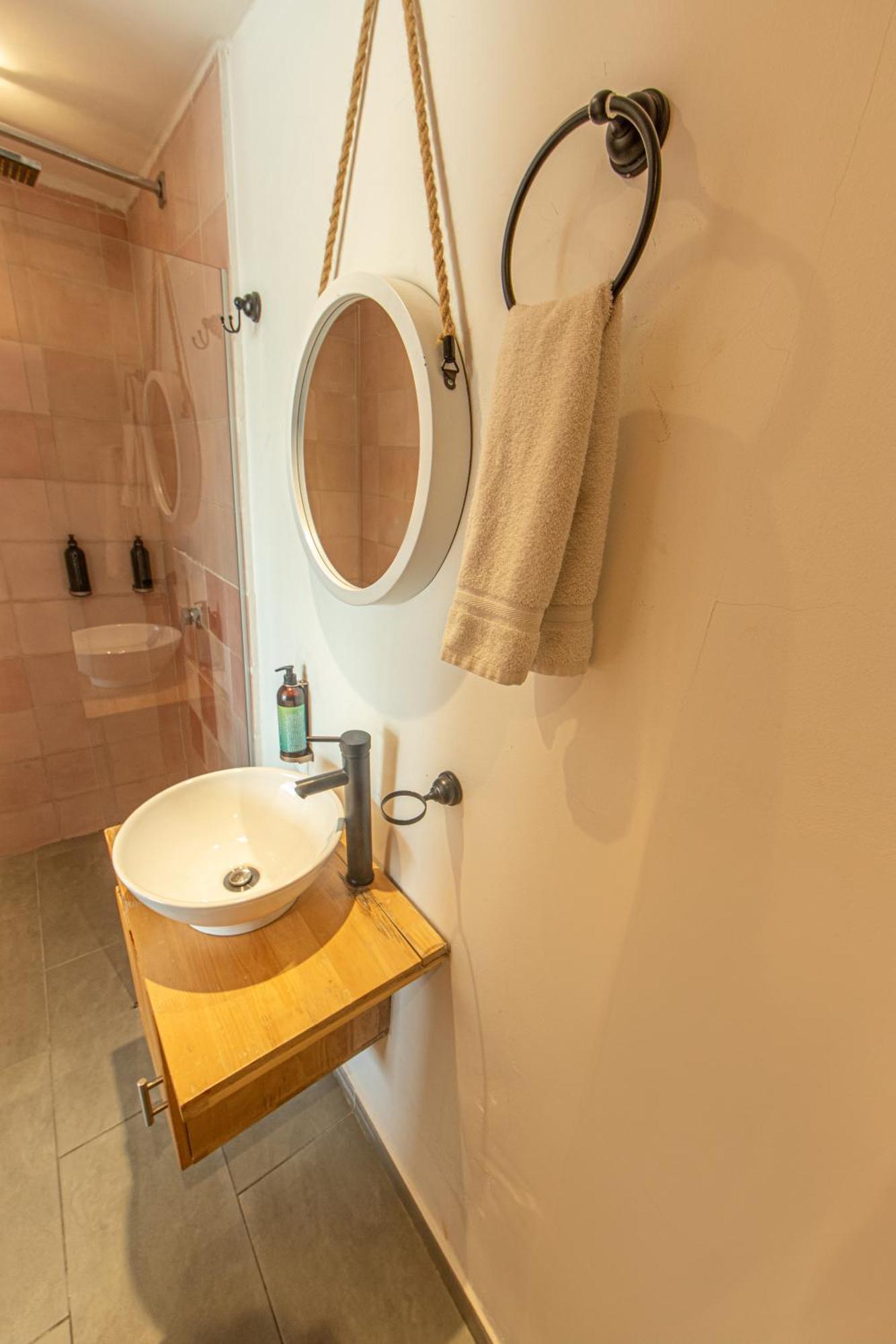Habitación Doble con balcón (3 adultos)