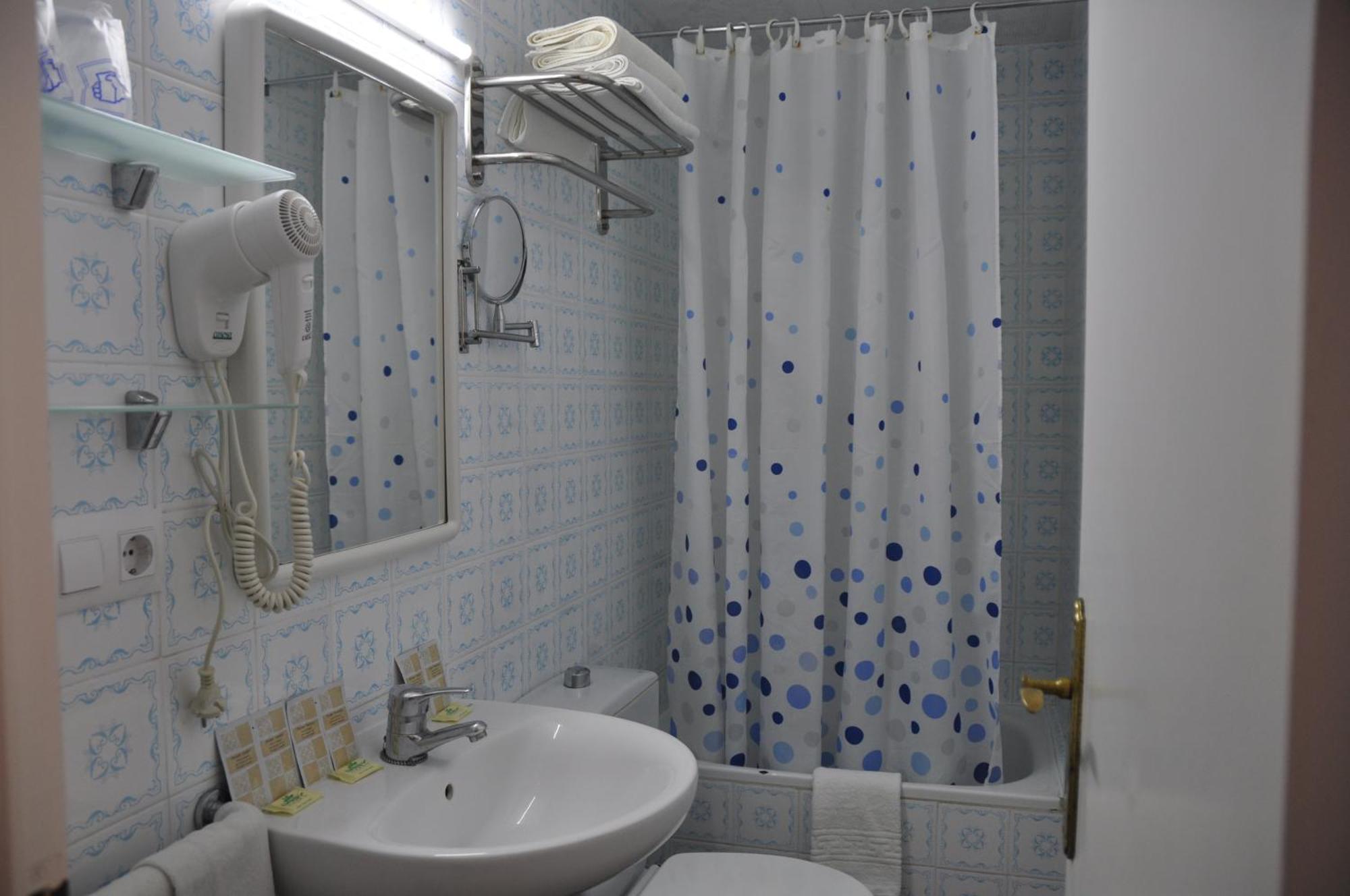 Habitación Doble Económica - 1 o 2 camas