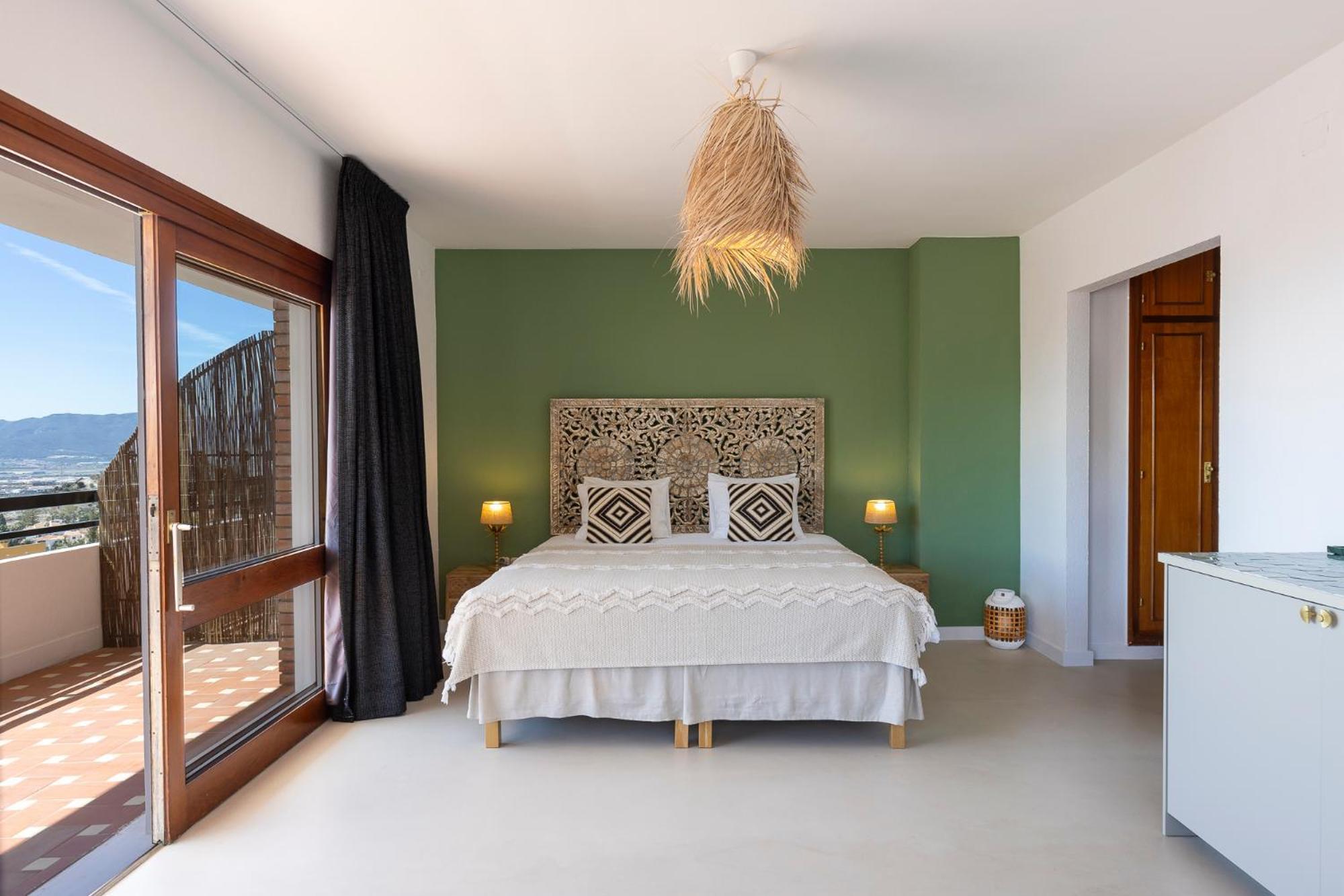 Habitación Doble Deluxe con balcón y vistas al mar