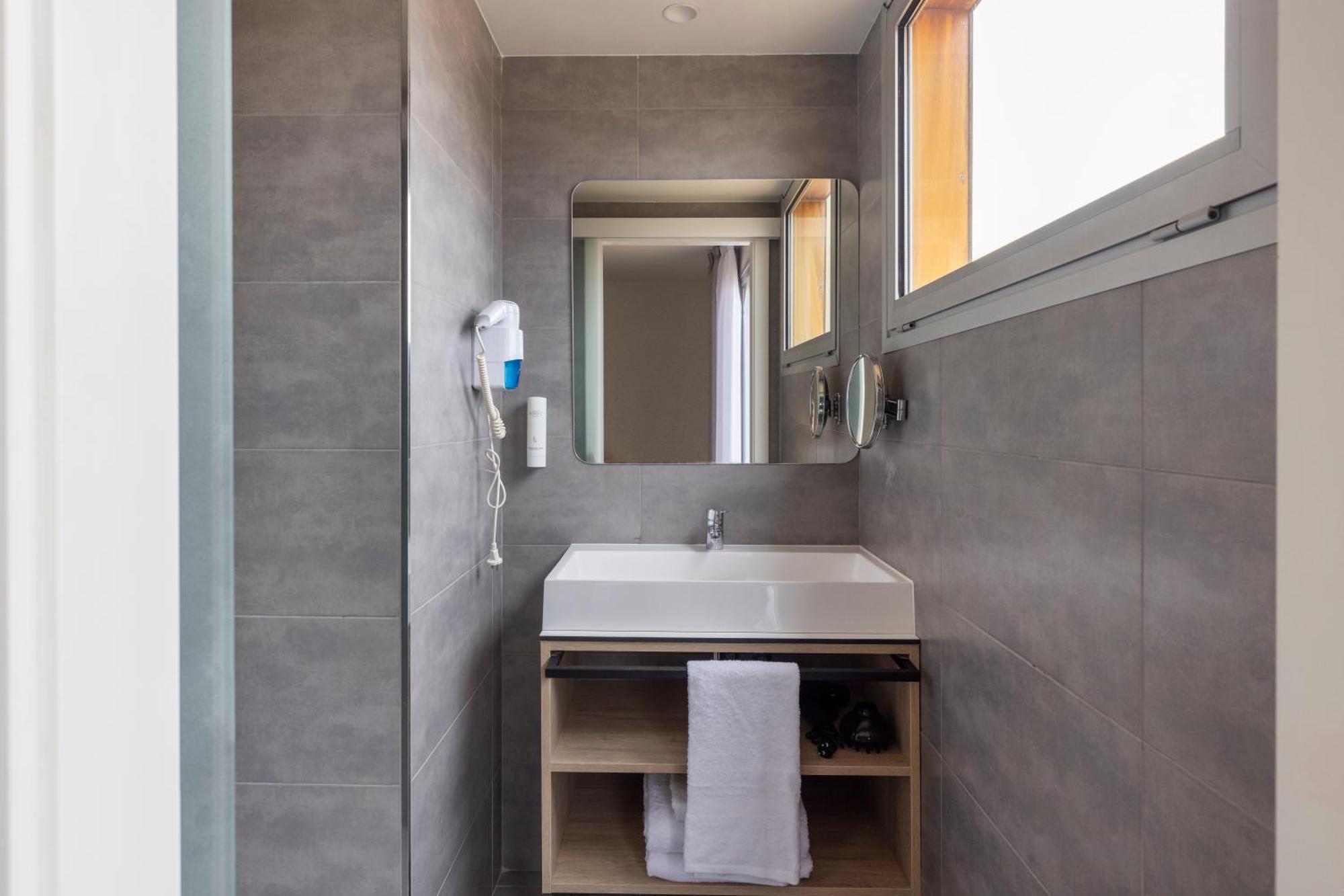 Estudio con terraza