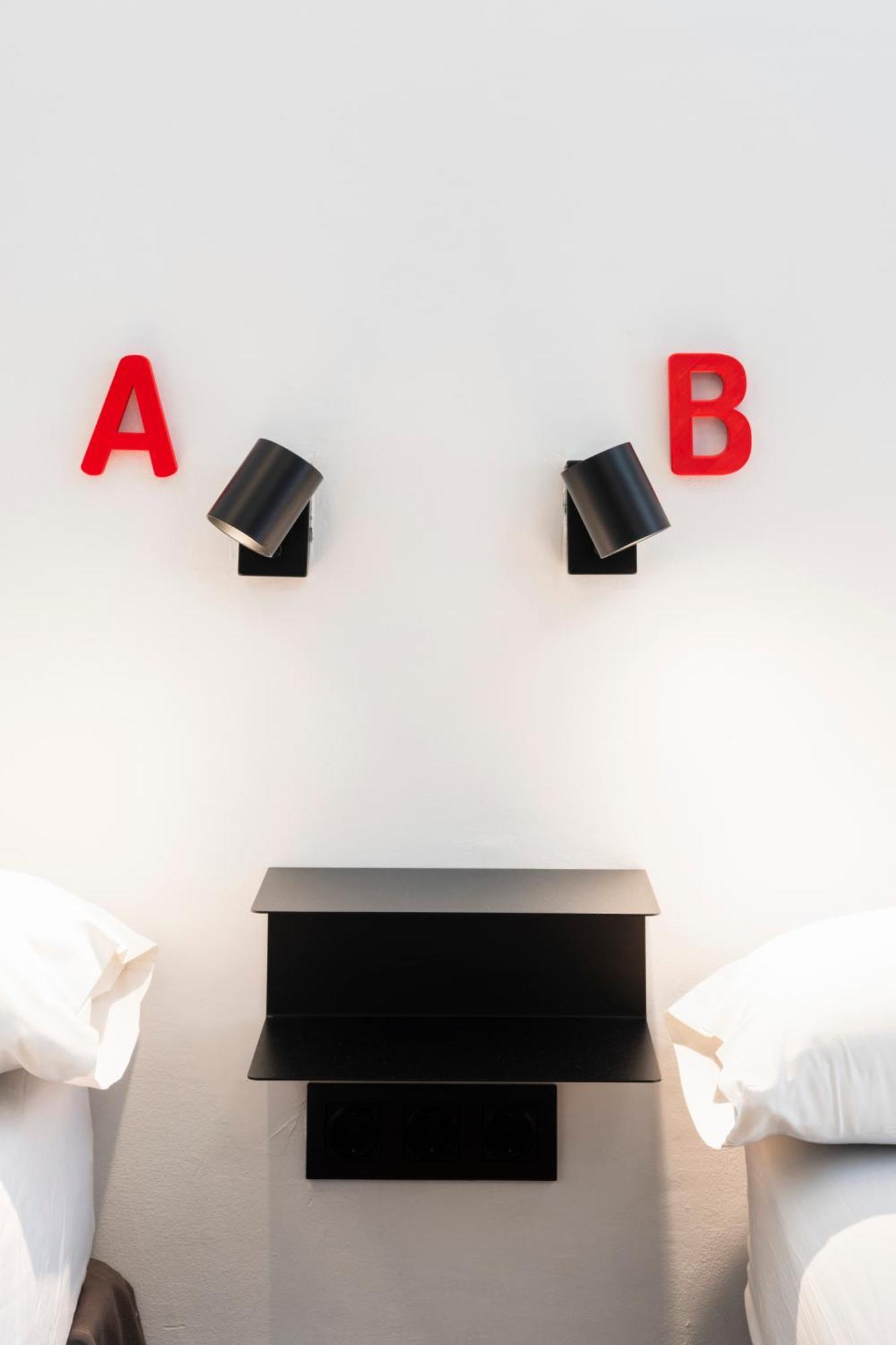 Single Bed 4-Bed Mixed Dormitory Room,1597551863:JPEG