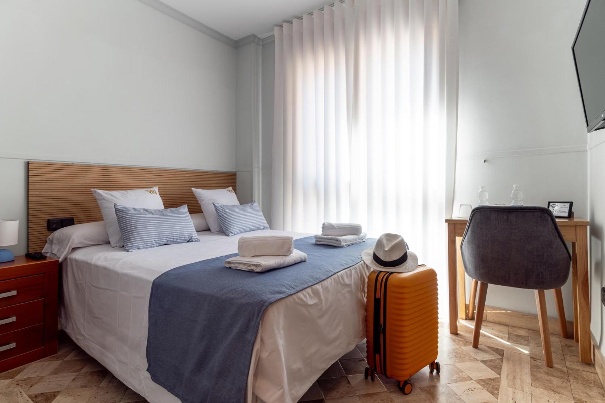 Double or Twin Room,1613085683:JPEG