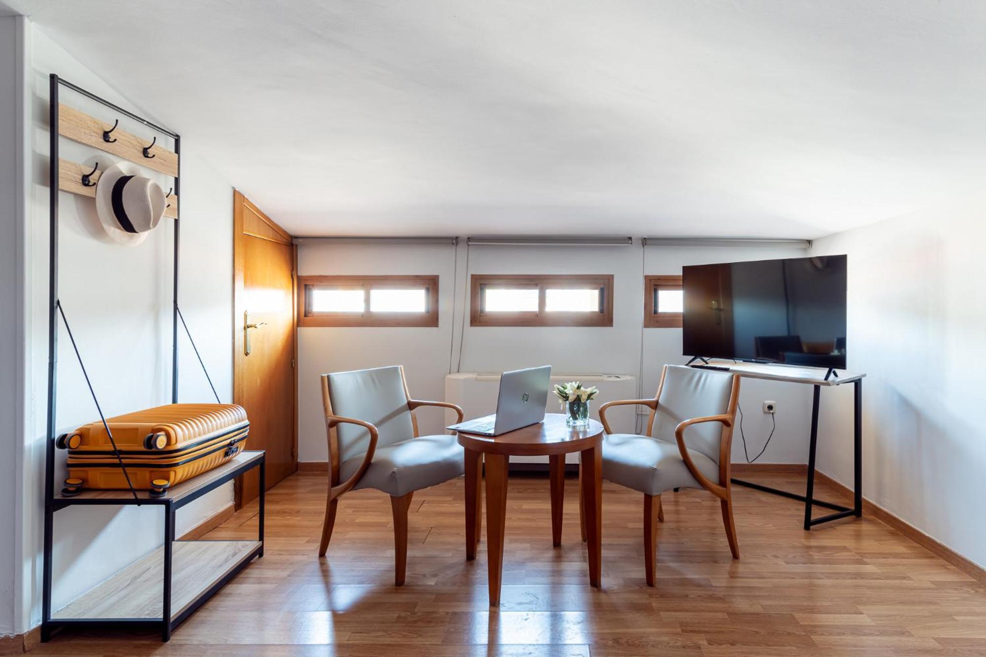 Standard Quadruple Room,1613085675:JPEG