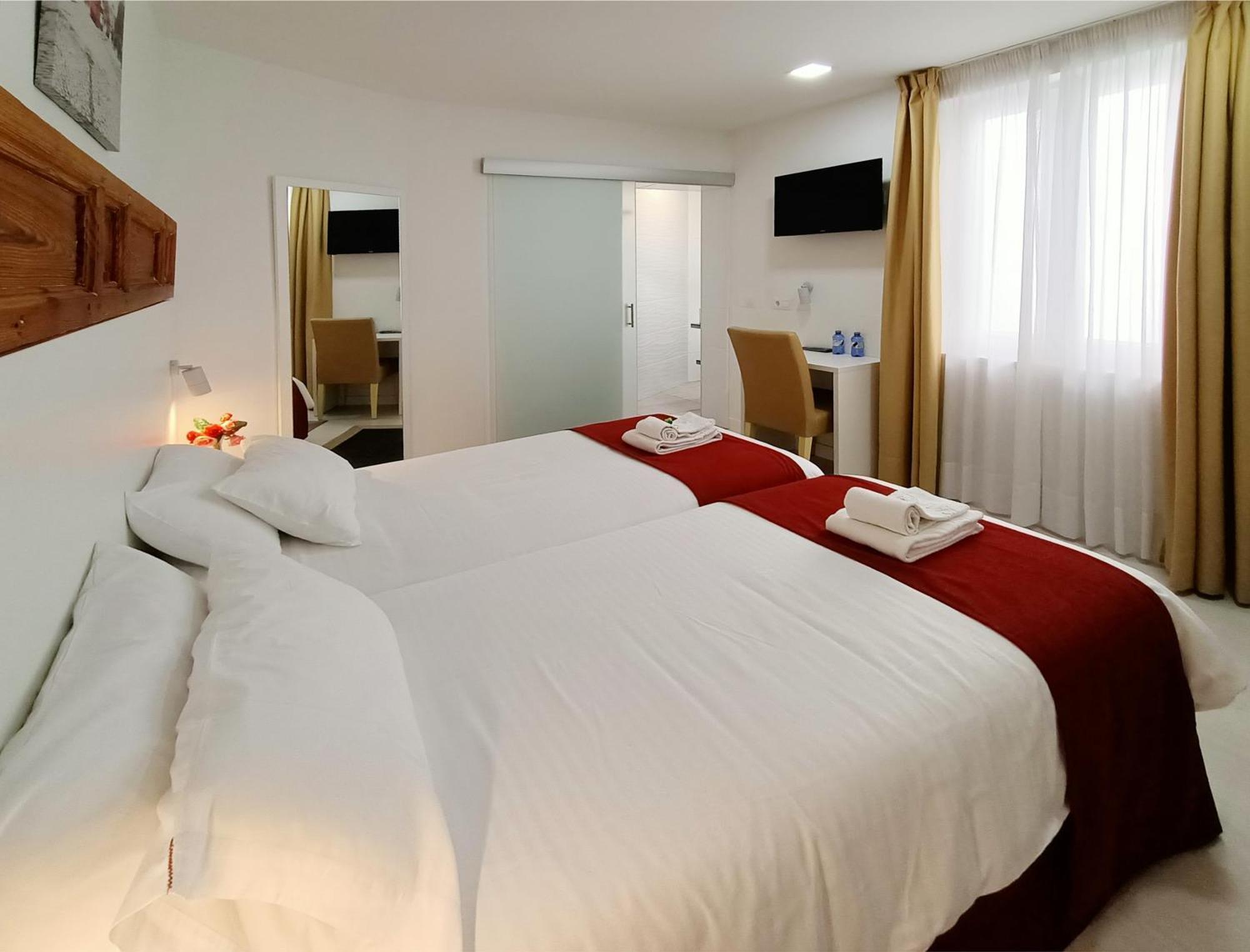 Superior Twin Room,1649906840:JPEG