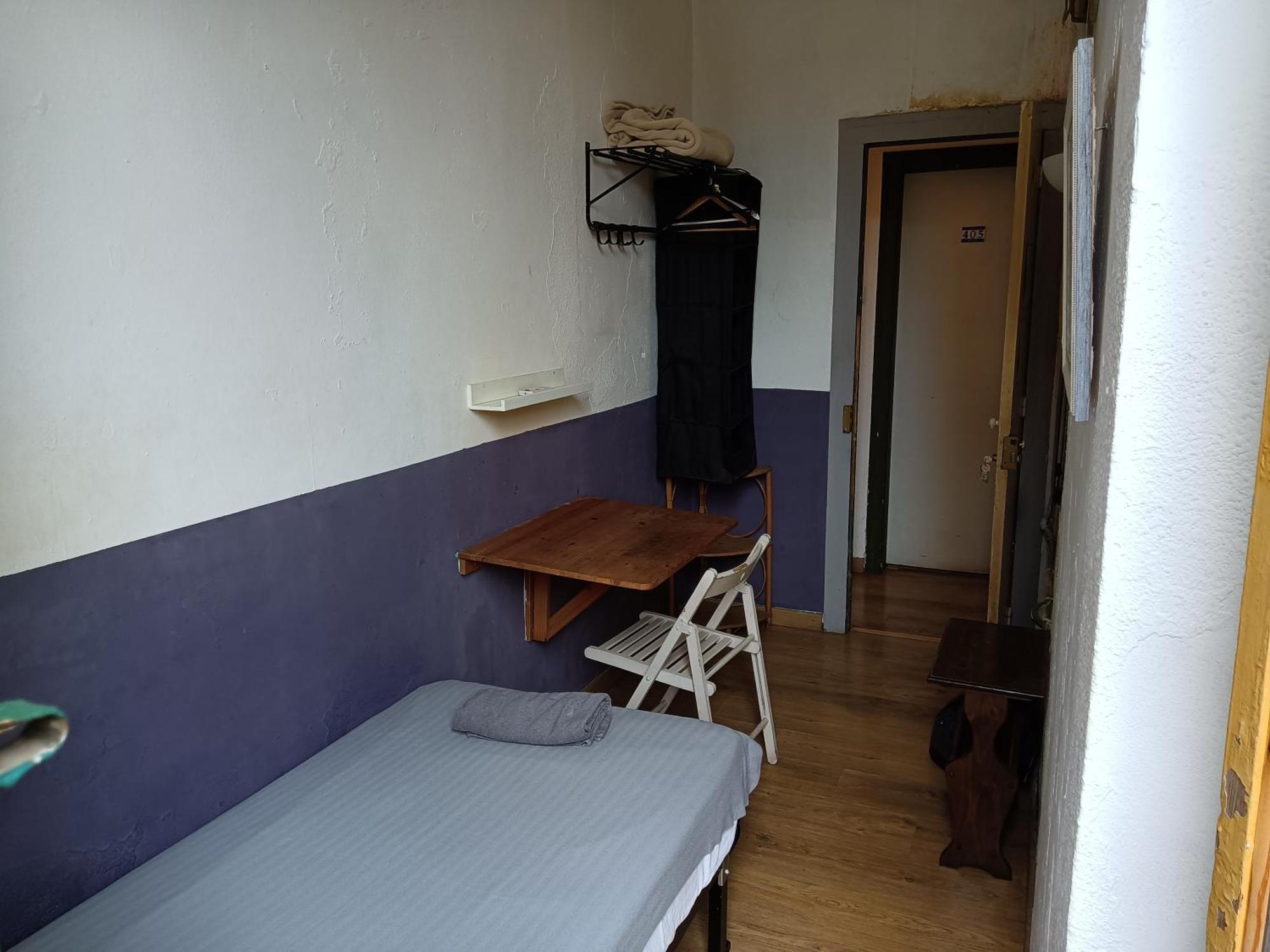 Habitación Individual Estándar con baño compartido