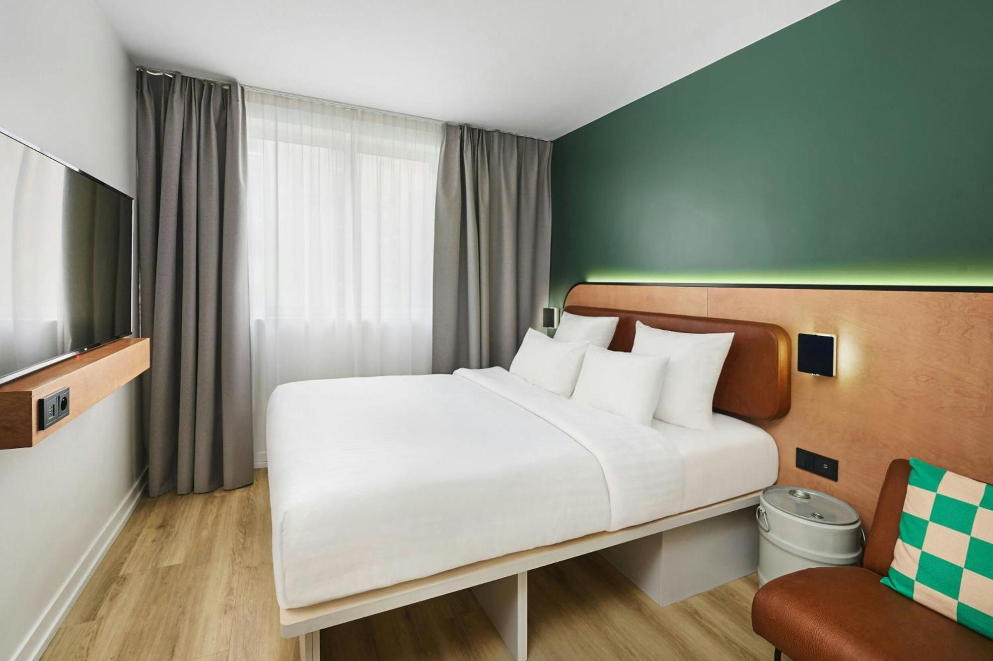 MOXY Sleeper con cama grande