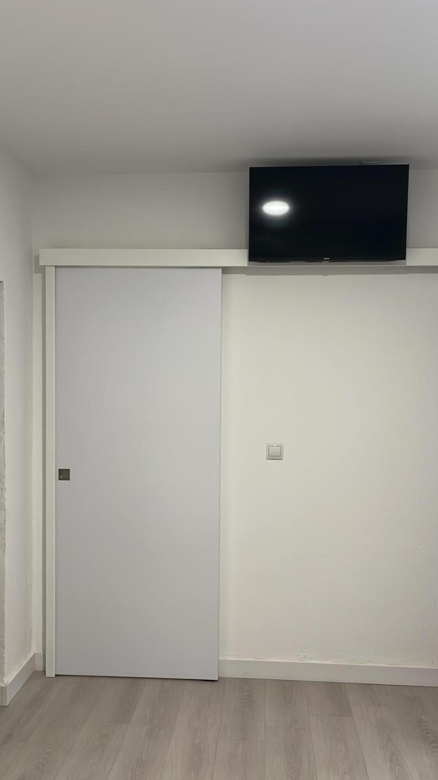 Twin Room,1660930239:JPEG