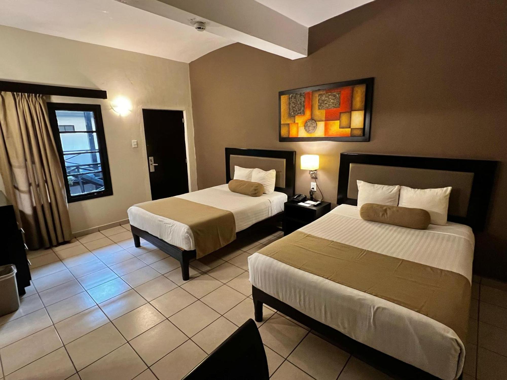 Habitación con vistas al interior