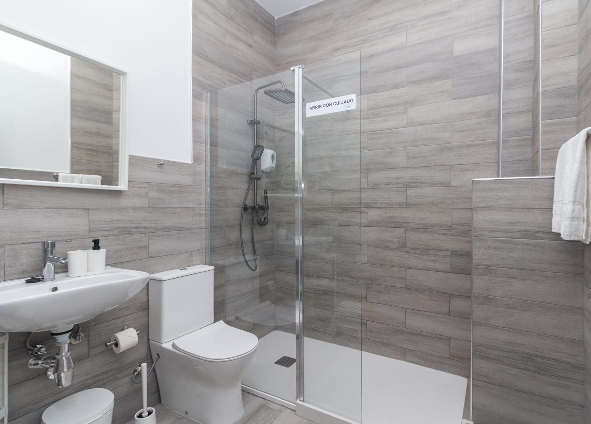 Habitación Doble con baño compartido