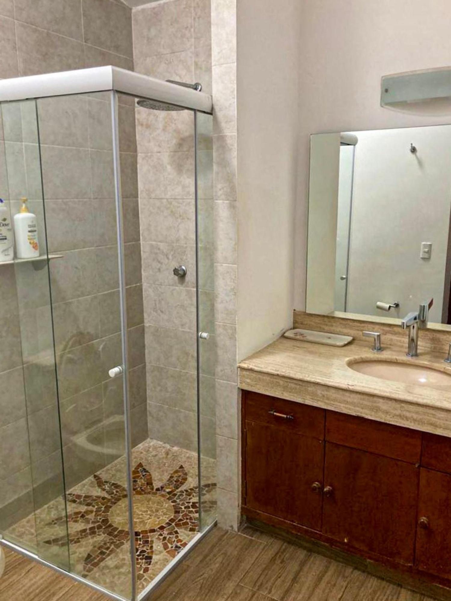 Habitación Estándar con baño compartido - 2 camas