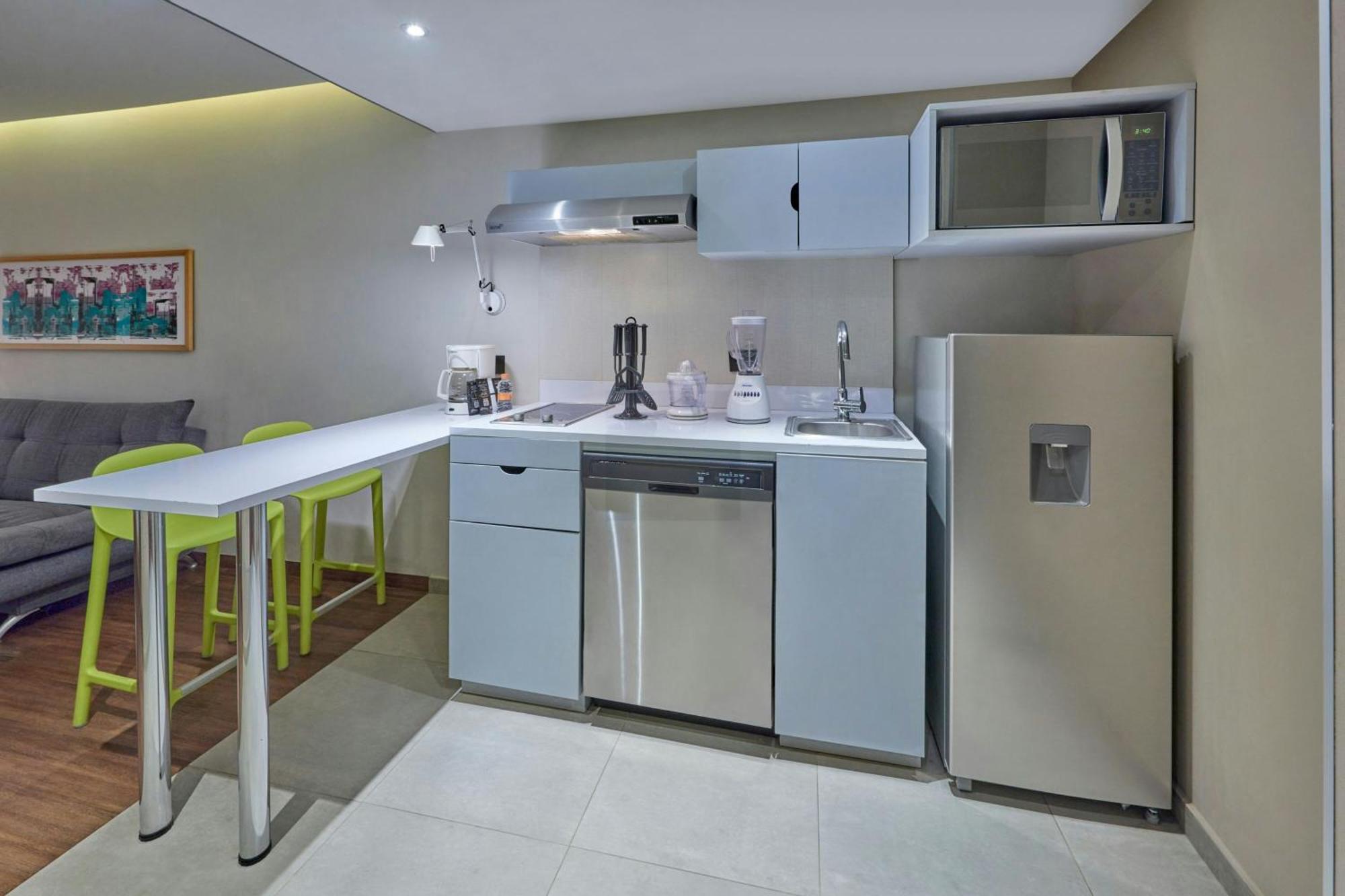 Suite with Two Double Beds,1697922977:JPEG