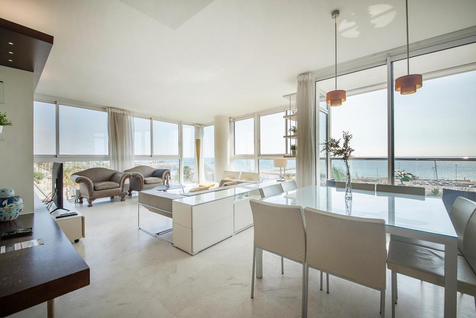 Three-Bedroom Apartment Sea View,1706813534:JPEG