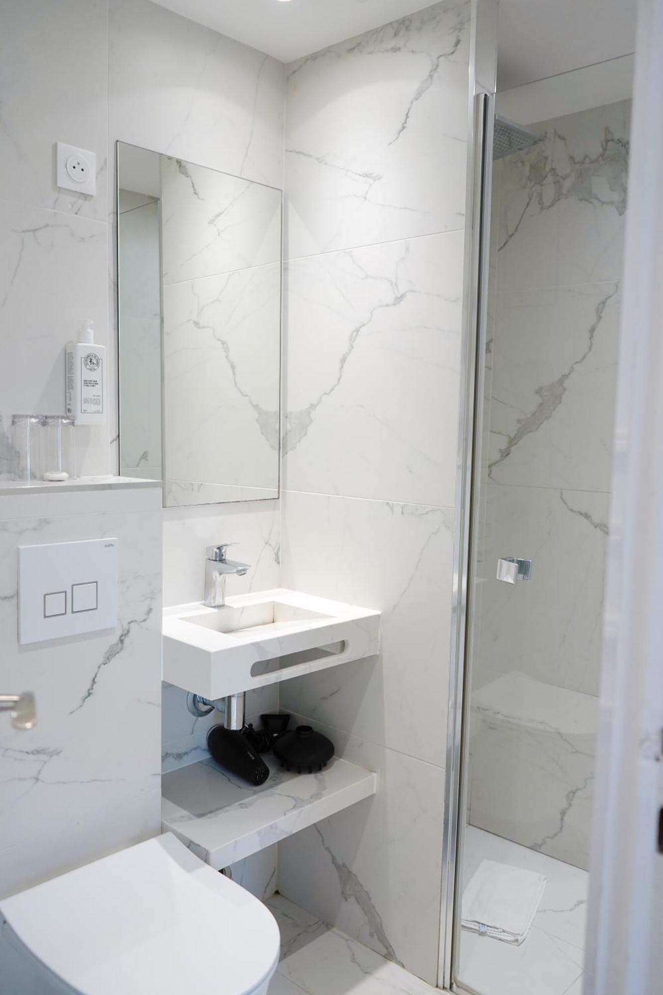 Double Room with Balcony,1729981612:JPEG