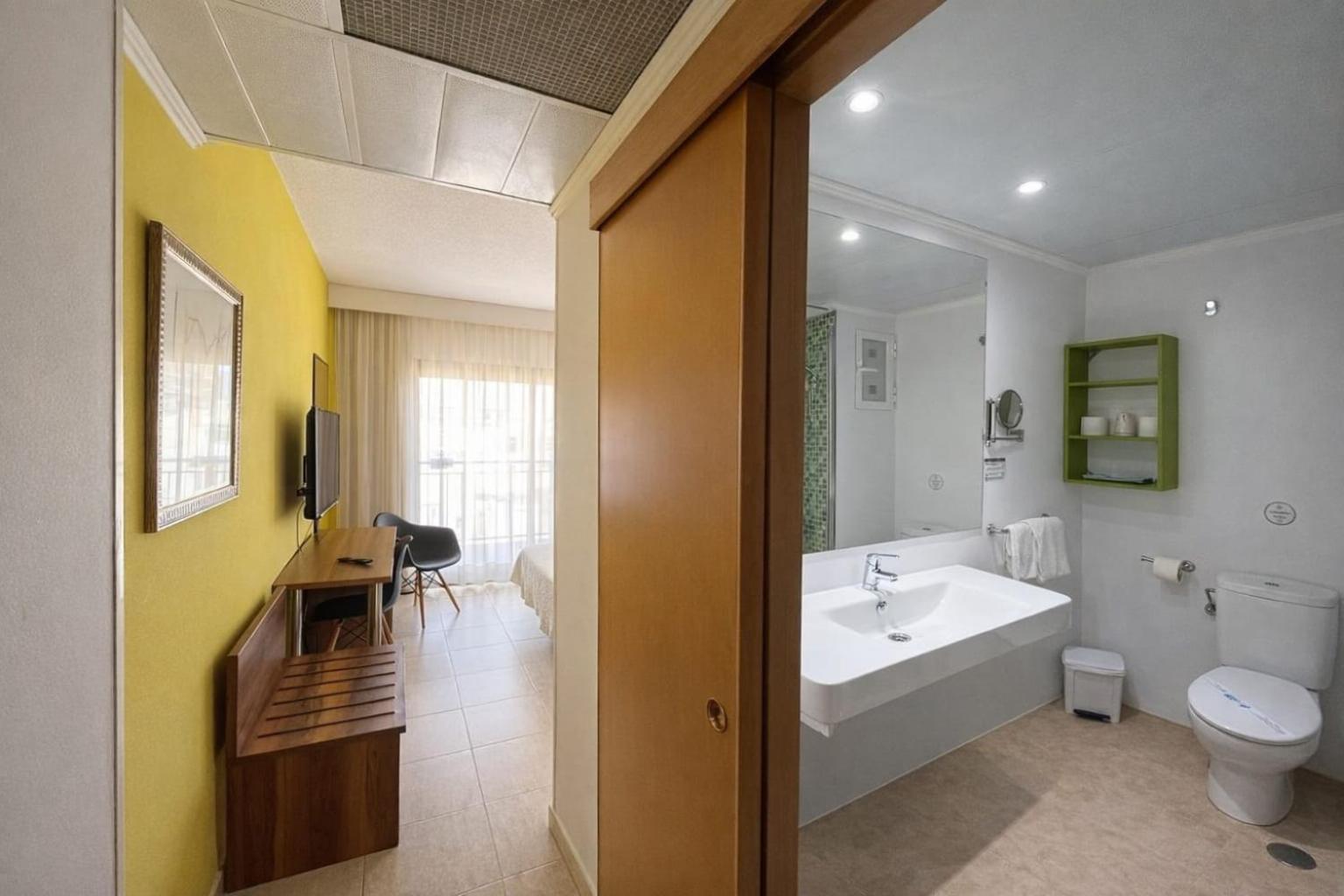 Habitación Individual con balcón
