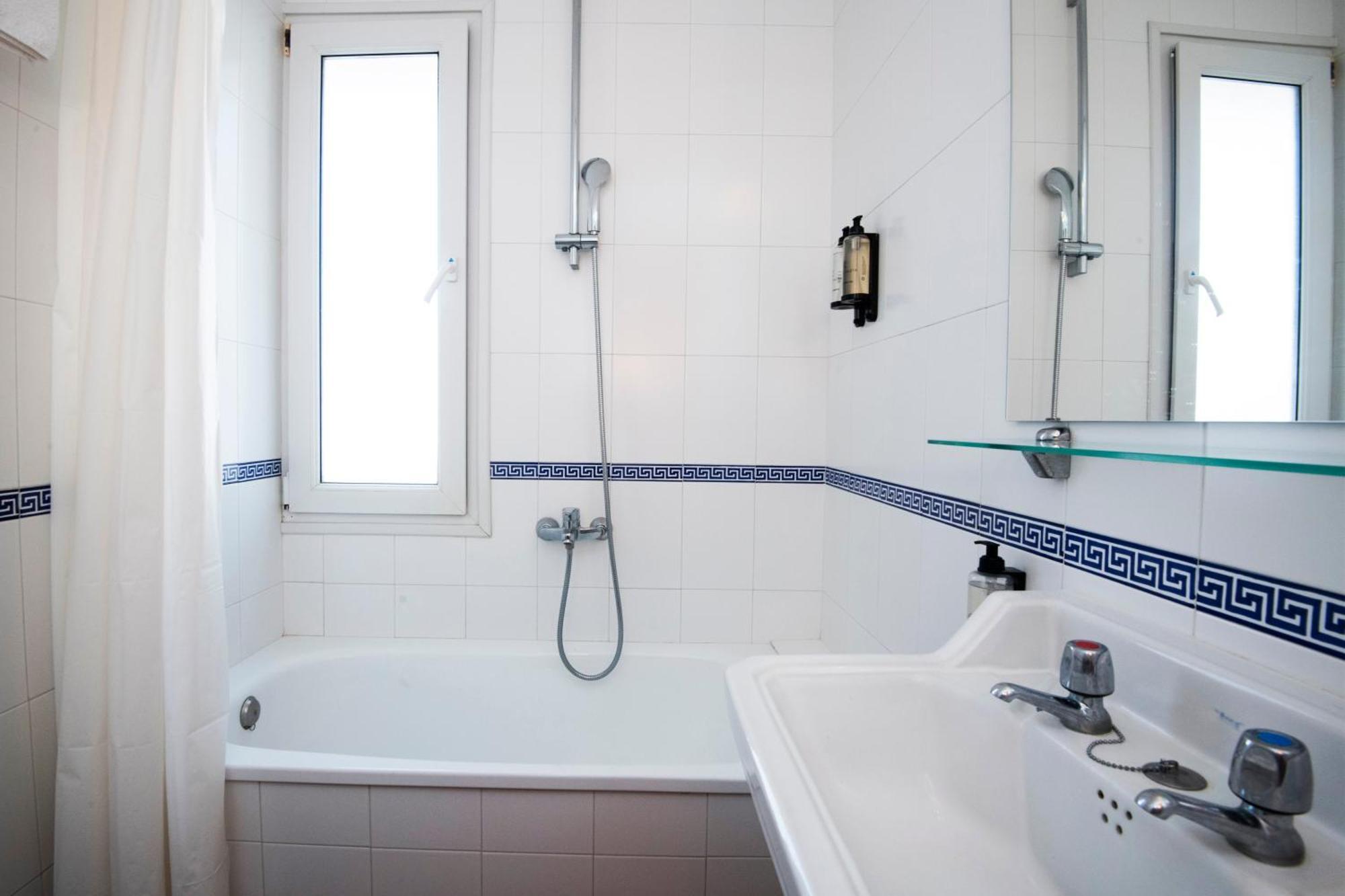 Deluxe Triple Room Sea View