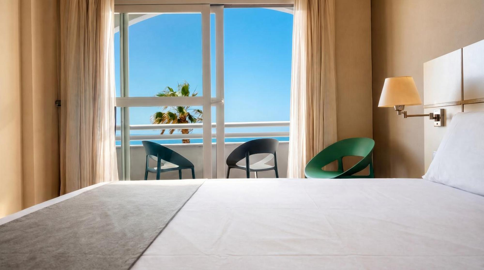 Double or Twin Room Sea View