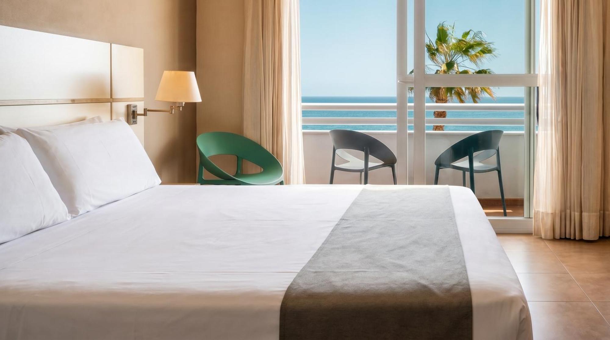 Double or Twin Room Sea View