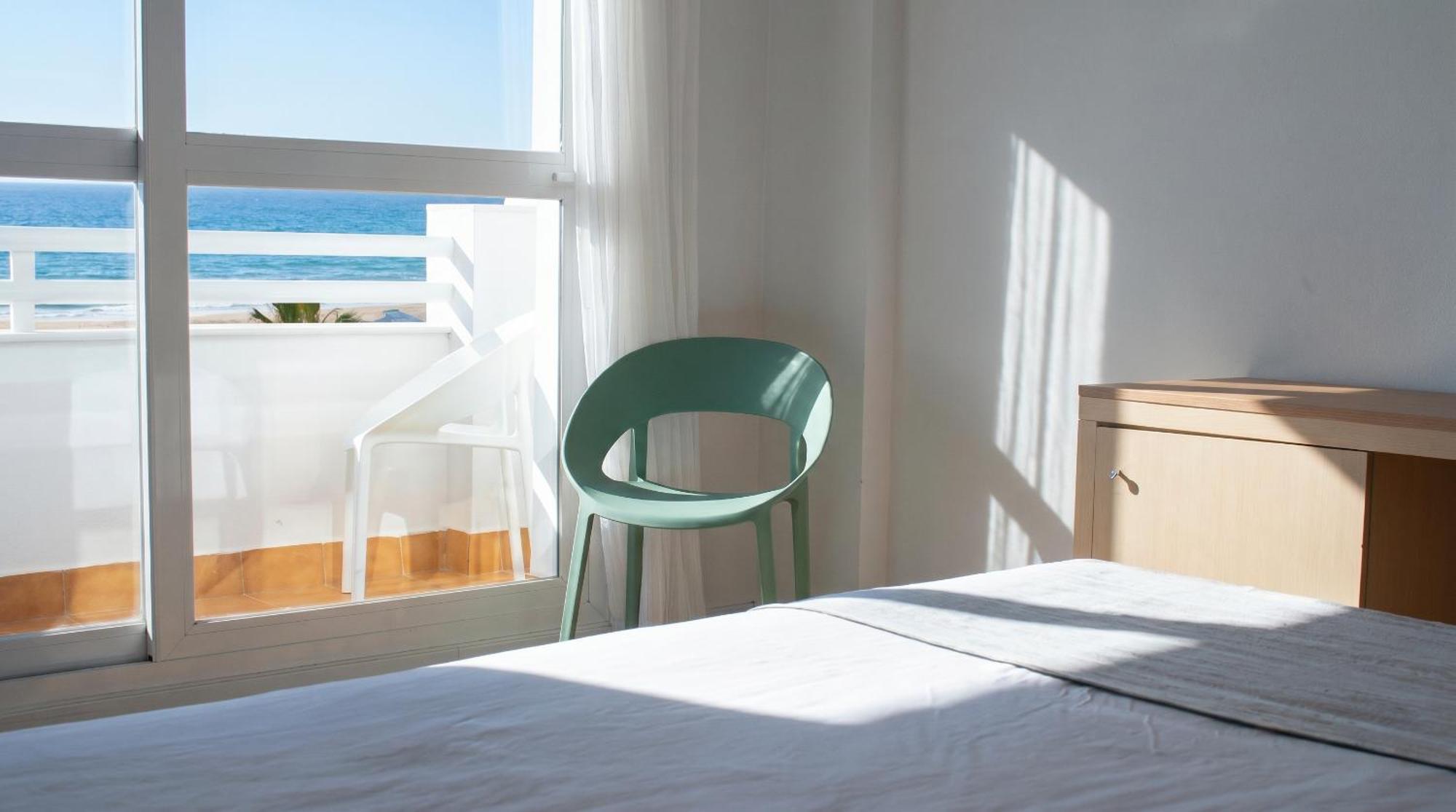 Double or Twin Room Sea View