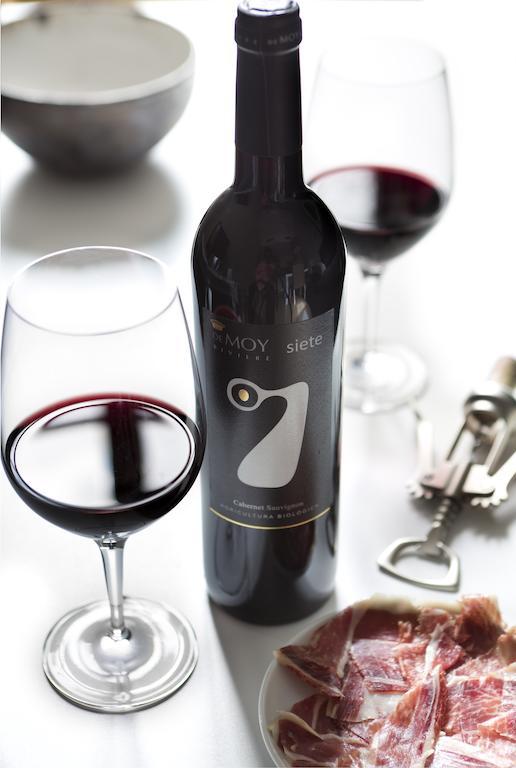 Classic Suite with views to La Rambla,235398645:JPEG