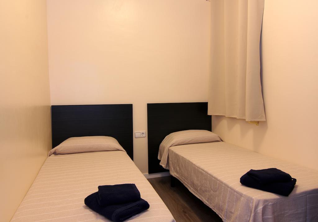 Apartamento de 3 dormitorios - Calle Còrsega 668