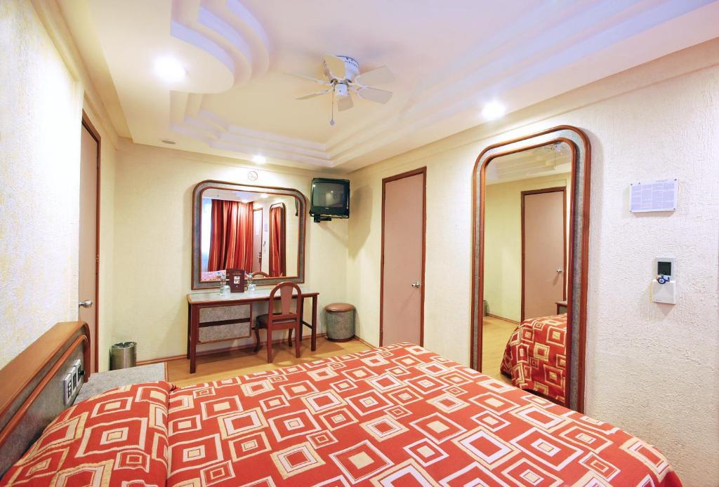 Twin Room,26407469:JPEG