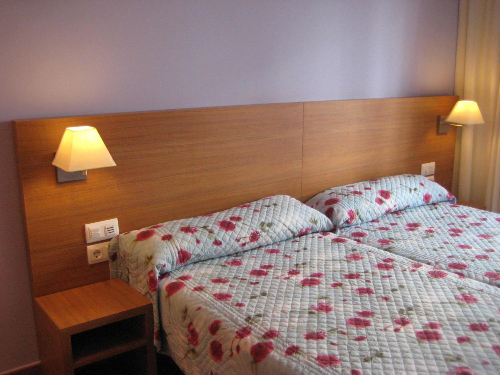 One-Bedroom Apartment (2 Adults + 2 Children),22142031:JPEG