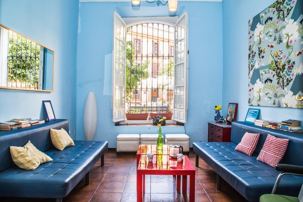 Cama en habitación compartida femenina de 4 camas con baño privado