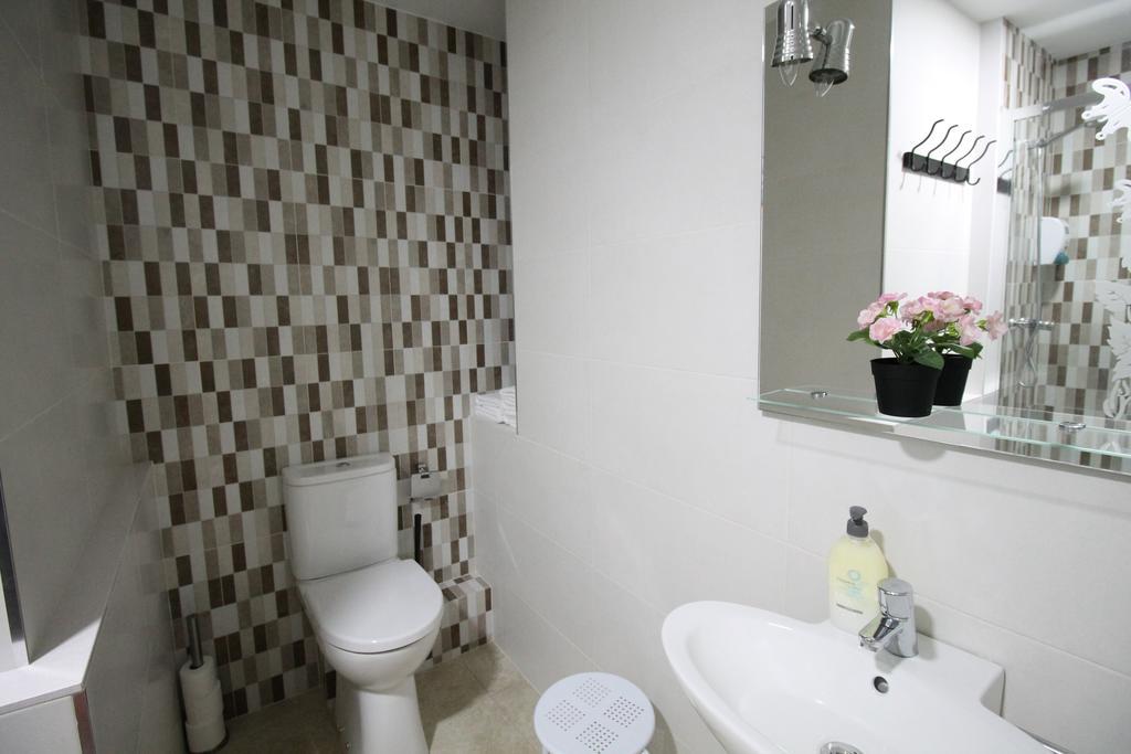 Habitación Familiar con baño privado