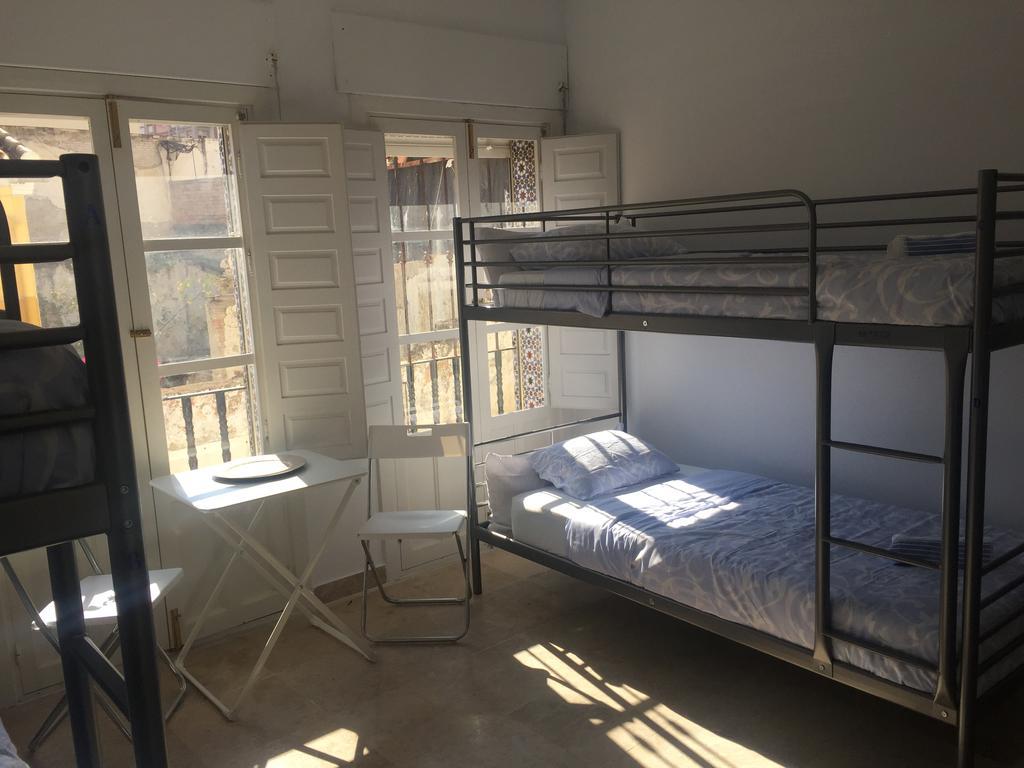 Cama en habitación compartida mixta de 6 camas