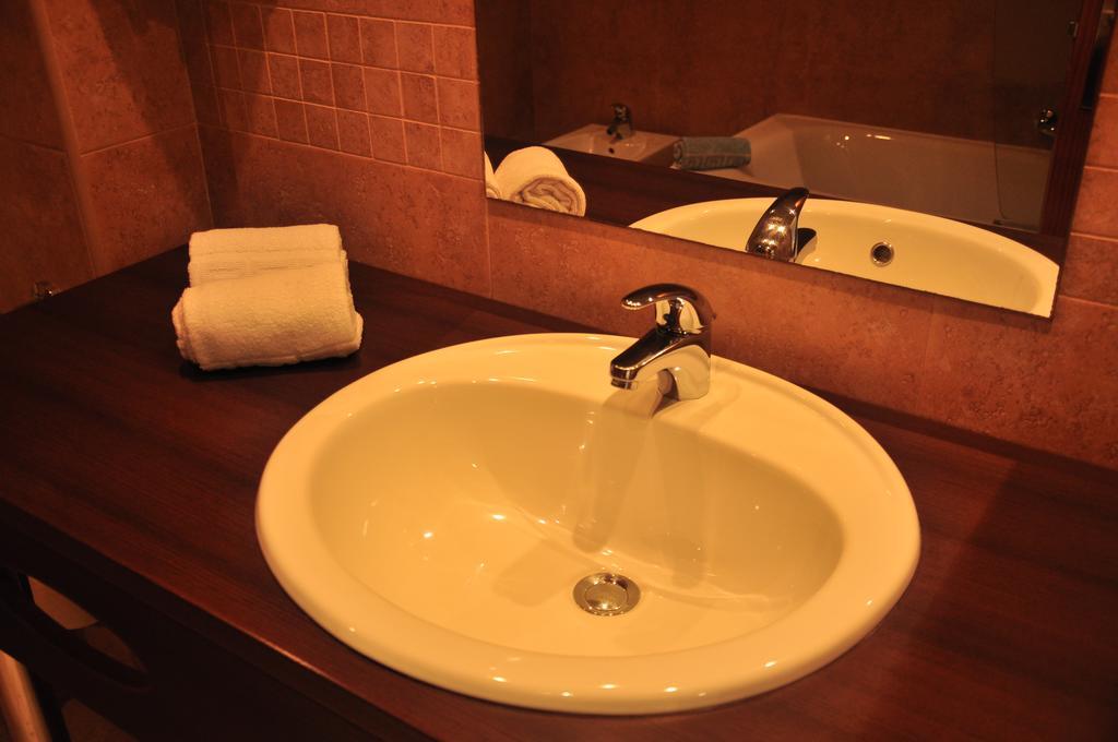 One-Bedroom Apartment (3 Adults),408168810:JPEG
