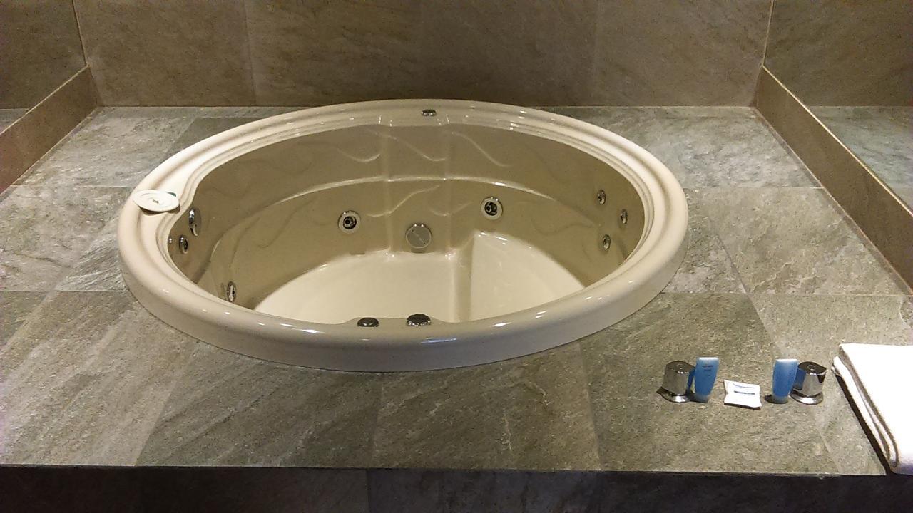Suite con bañera de hidromasaje - Cama extragrande