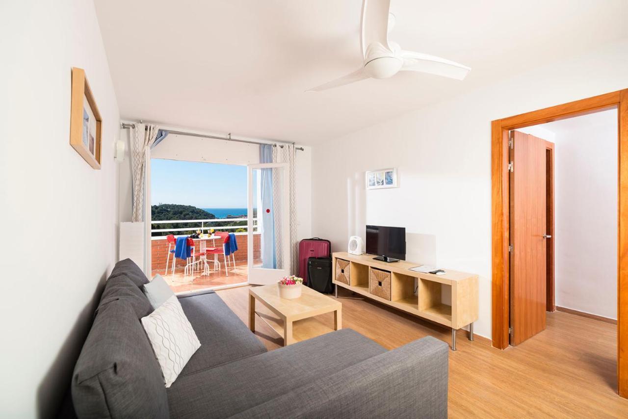 Apartamento con vistas al mar (2 adultos + 2 niños)
