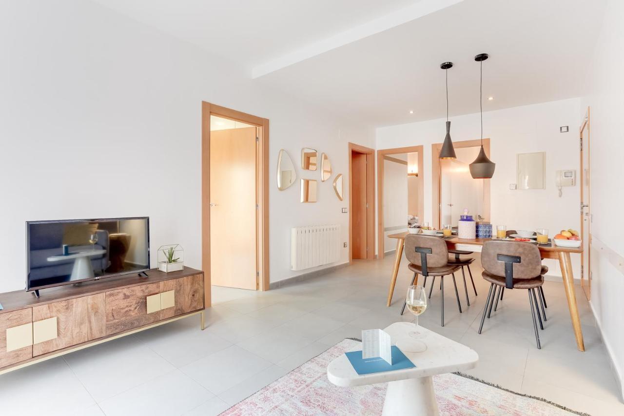 Apartment with Balcony,752870591:JPEG