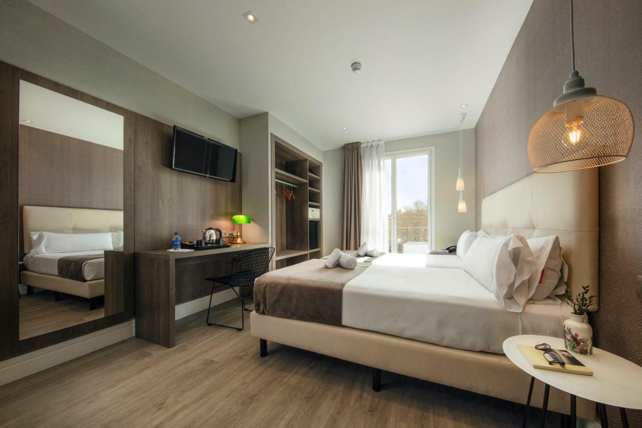 Superior Room Exterior,779133072:JPEG