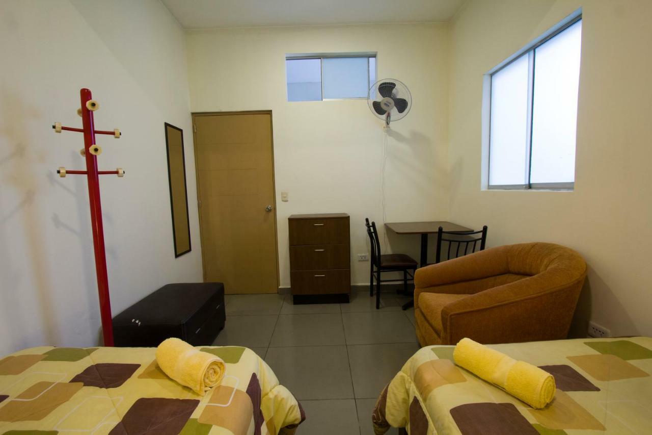Habitación Estándar con baño compartido - 2 camas